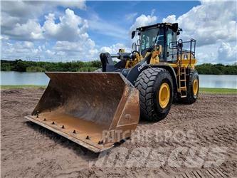 John Deere 744L Wheel loaders