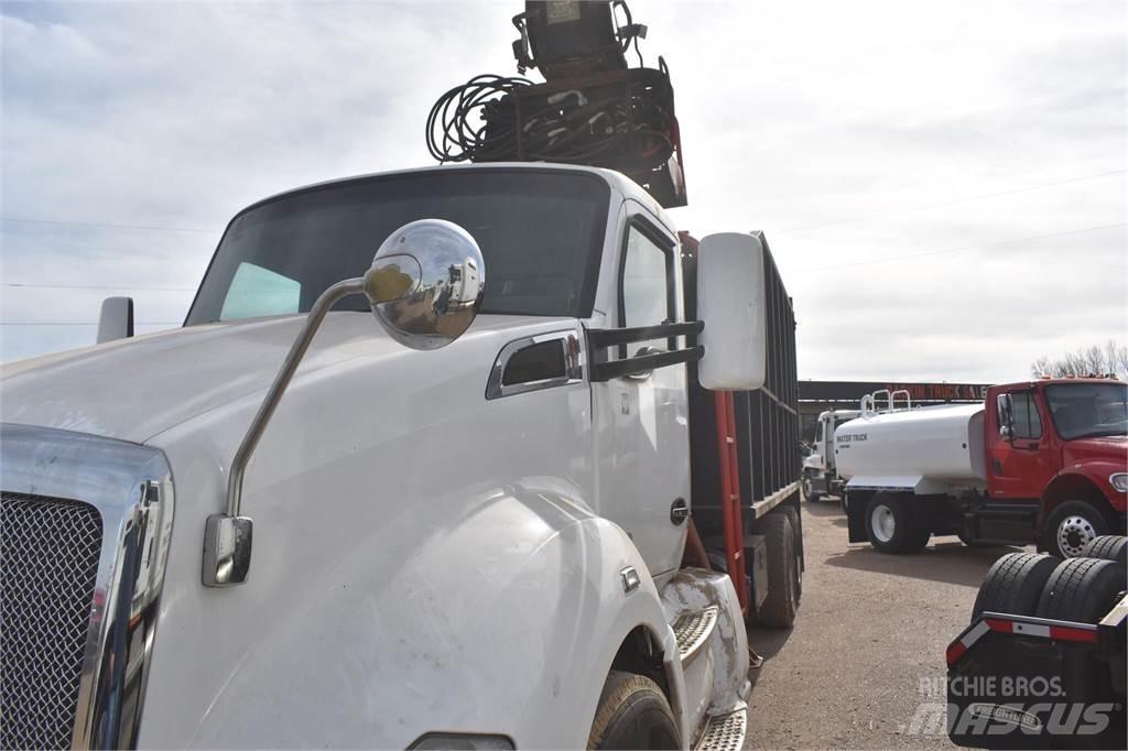 Kenworth T680 Crane trucks