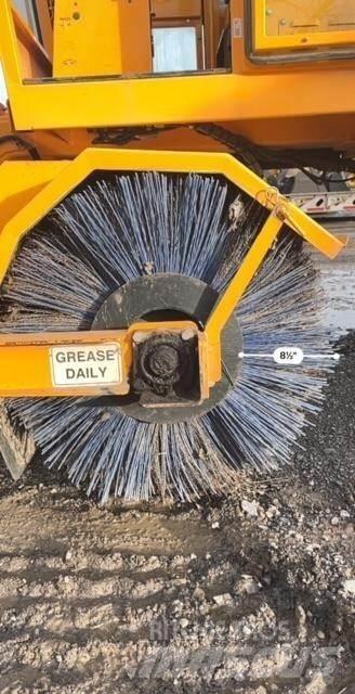 LeeBoy CB90 Sweepers