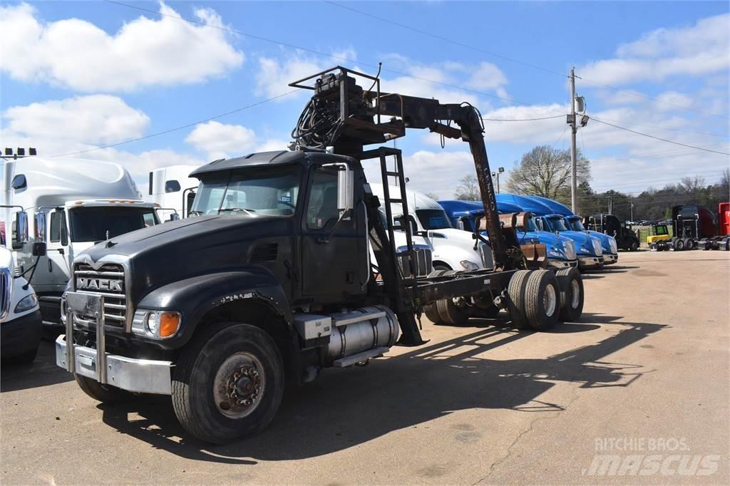 Mack GRANITE CV713 Crane trucks
