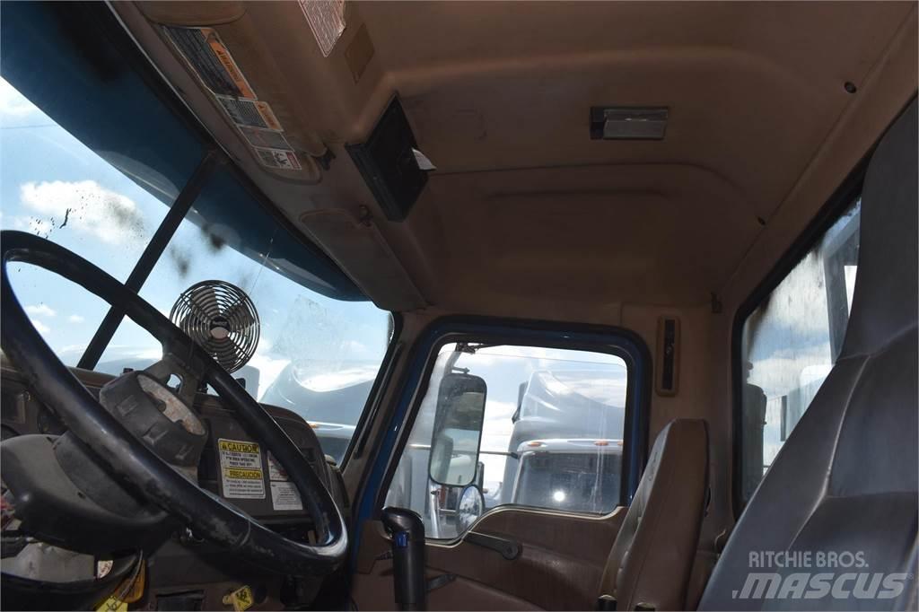 Mack GRANITE CV713 Crane trucks