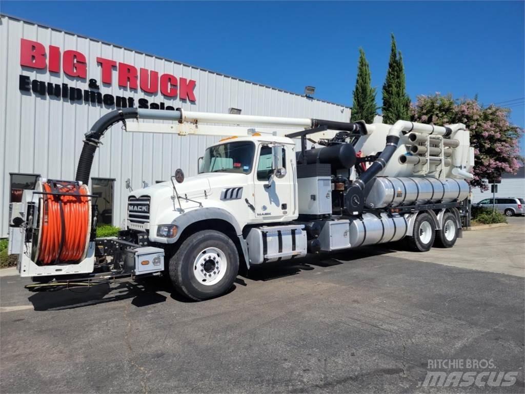 Mack GRANITE GU713 Tanker trucks