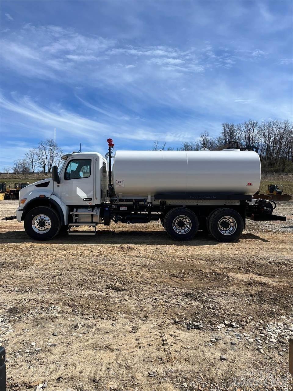 Peterbilt 548 Construction - Others