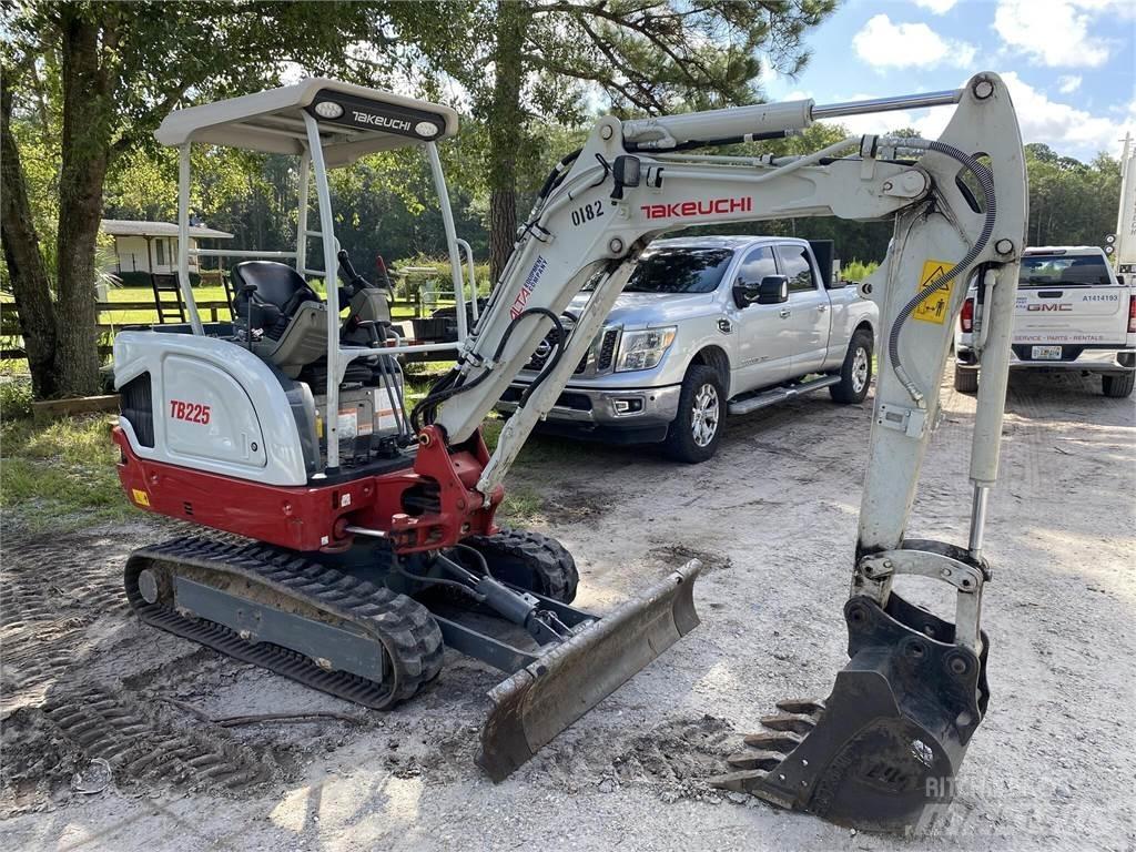 Takeuchi TB225 Mini excavators < 7t (Mini diggers)
