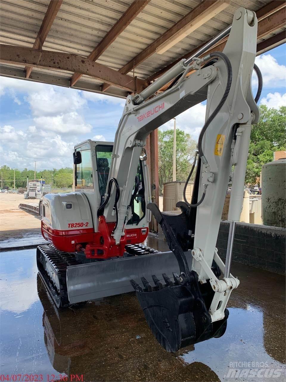 Takeuchi TB250-2 Mini excavators < 7t (Mini diggers)