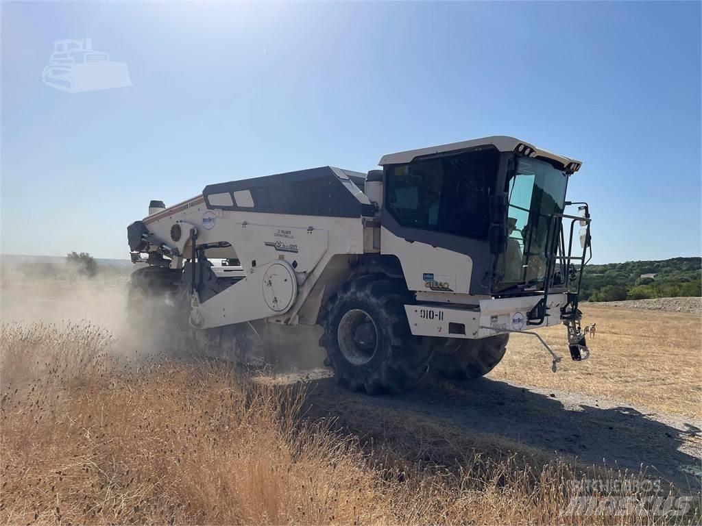 Wirtgen WR240I Asphalt recyclers