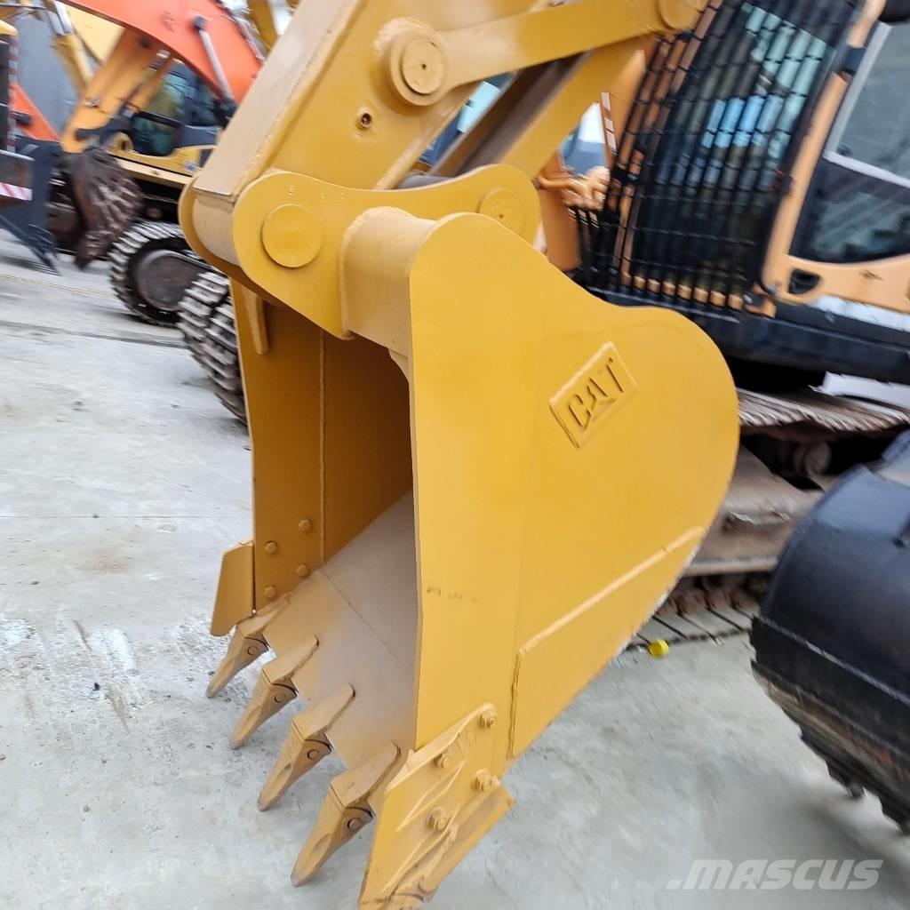 CAT 320 D 2 L Crawler excavators