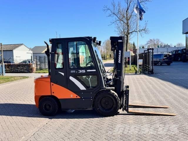 Doosan D35c Pro-7 Diesel trucks