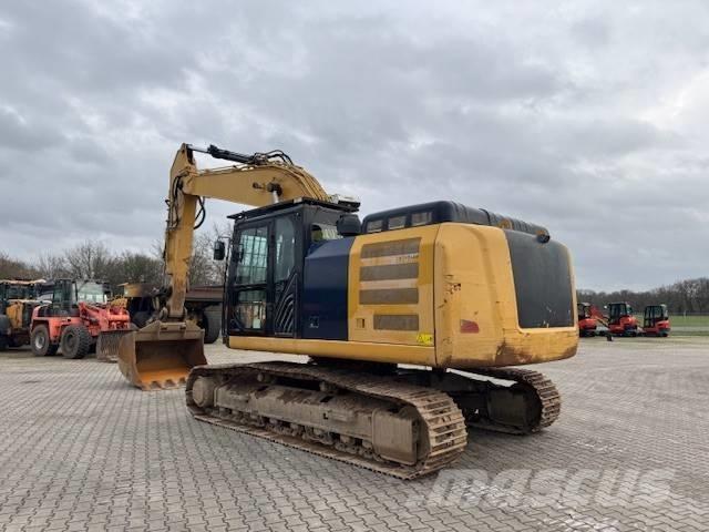 CAT 326 F LN Crawler excavators