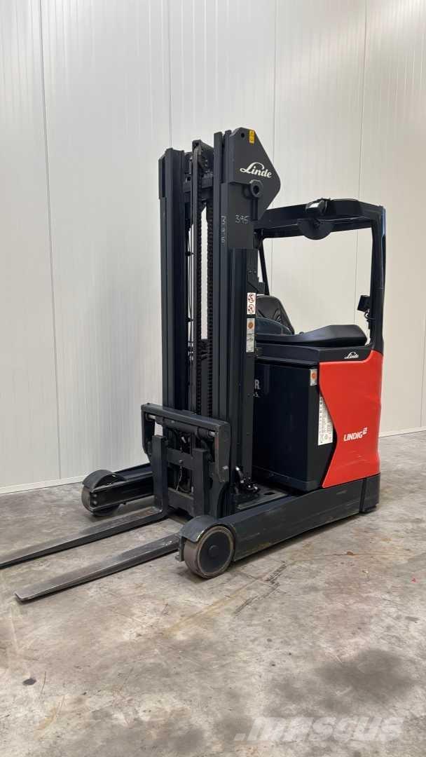 Linde R16 Reach trucks
