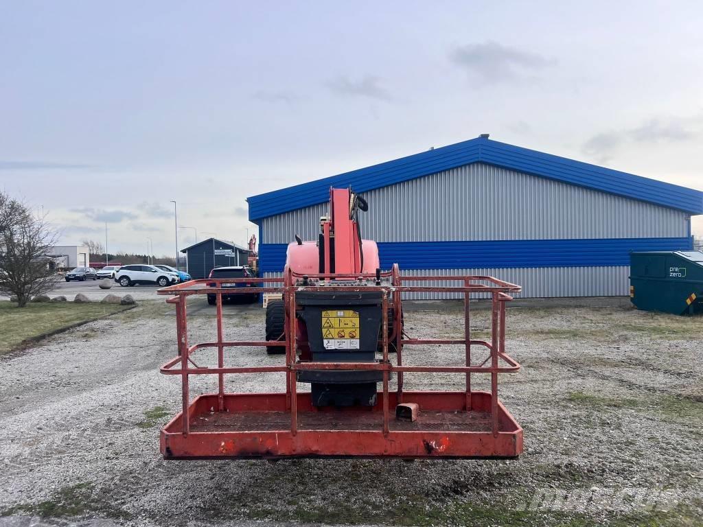 JLG 800 AJ Articulated boom lifts