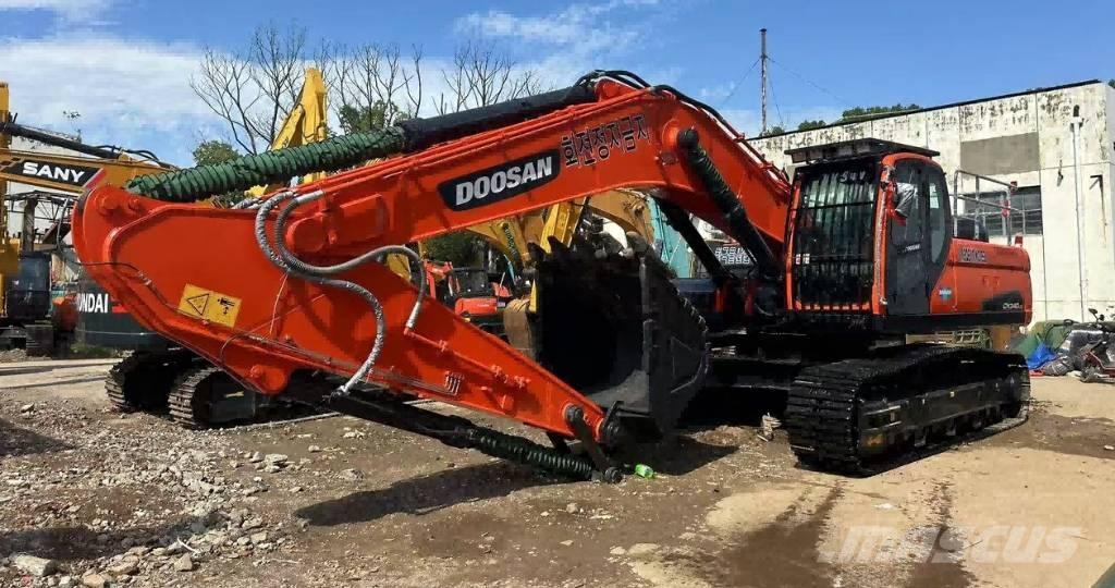 Doosan DX340 Crawler excavators