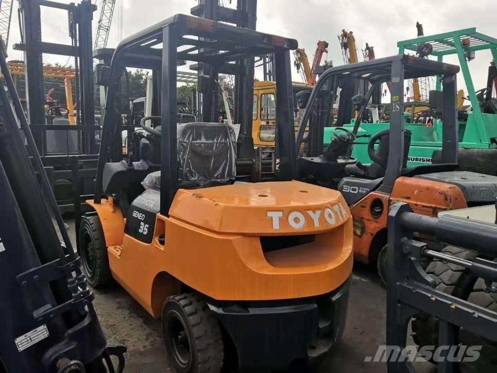 Toyota 3.5 ton Diesel trucks