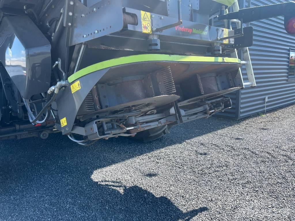 CLAAS Lexion 780 TT Combine harvesters