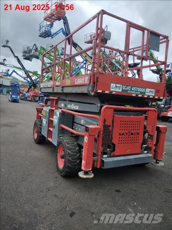SkyJack SJ 8841 RT Scissor lifts