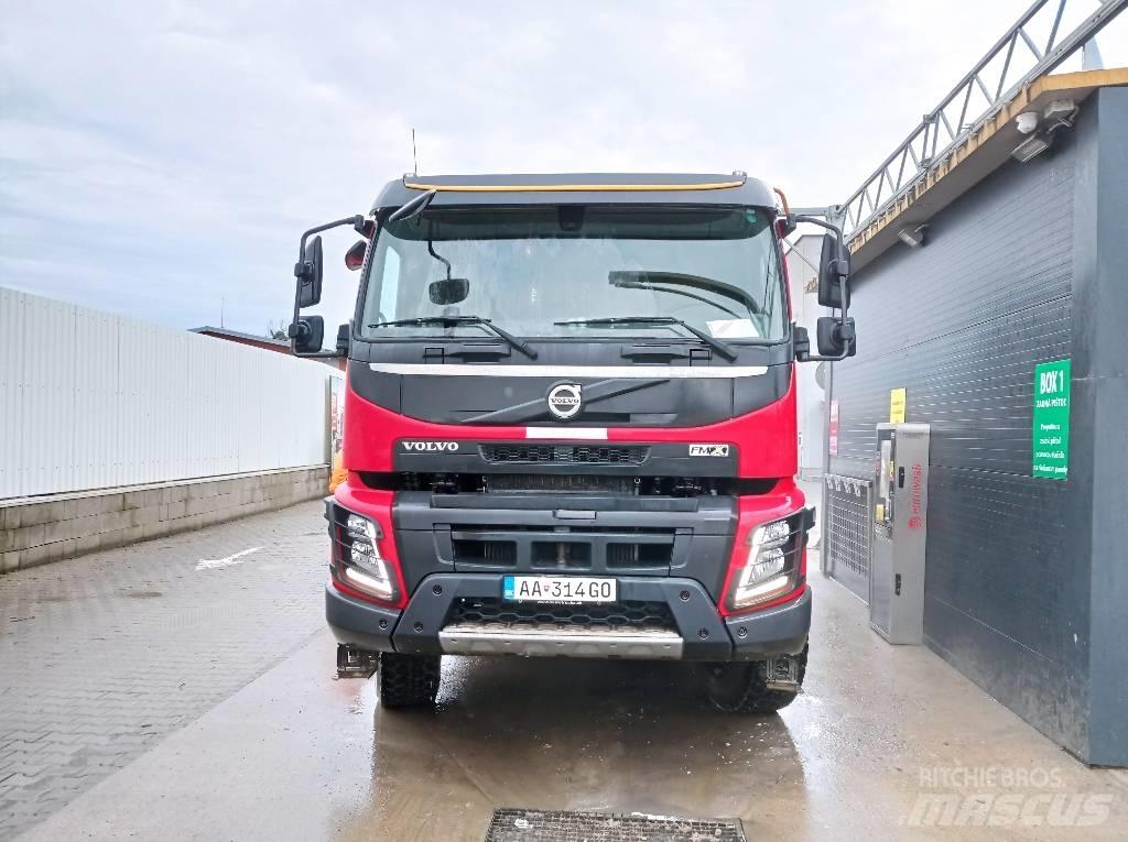 Volvo FMX 400 Skip loader trucks