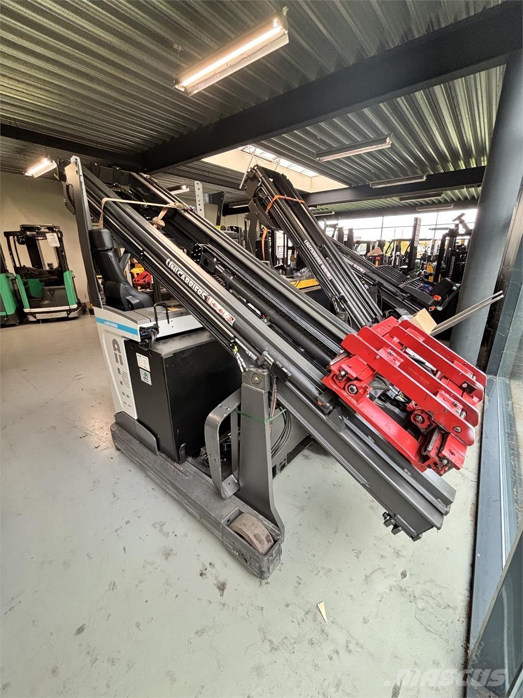 Atlet UHD200 Reach trucks