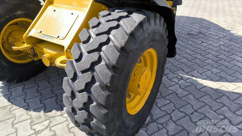 CAT 906 M Wheel loaders