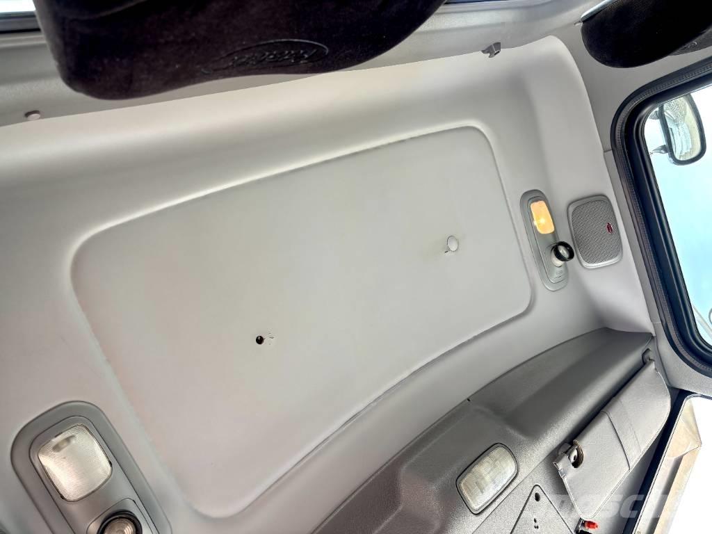 Peterbilt 388 Tractor Units