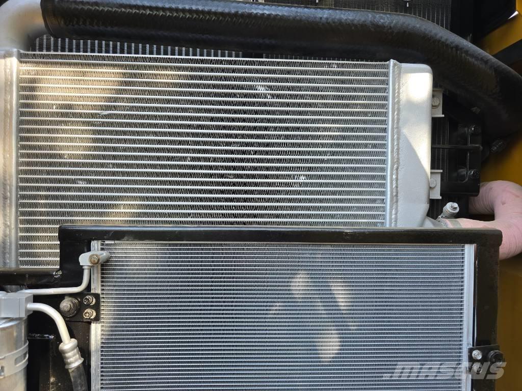 CAT 320D2 Crawler excavators