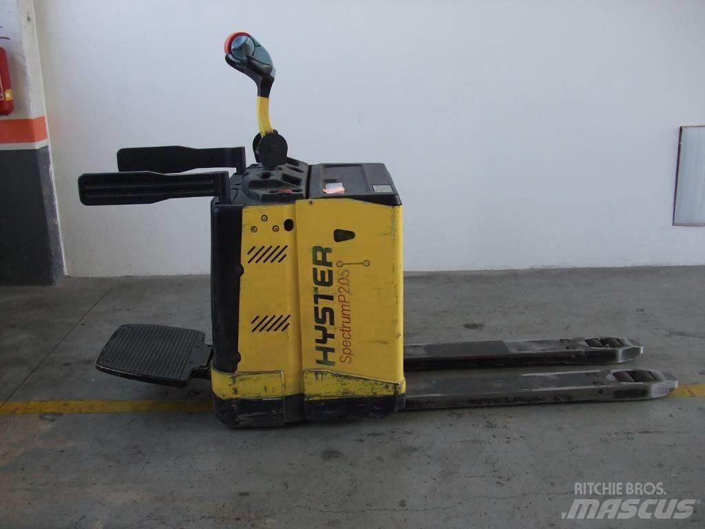 Hyster P2.0S Low lifter with platform