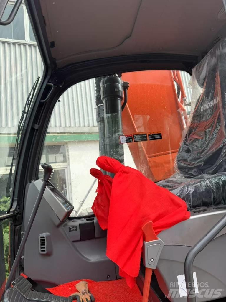 Doosan DX 225 LCA Crawler excavators