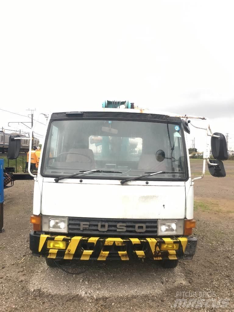 Mitsubishi DC-700BR Concrete pump trucks