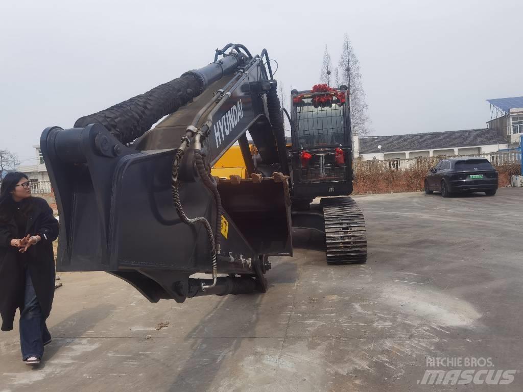 Hyundai 220LC-9S Crawler excavators