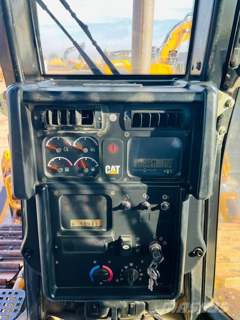 CAT D 6 N XL Crawler dozers