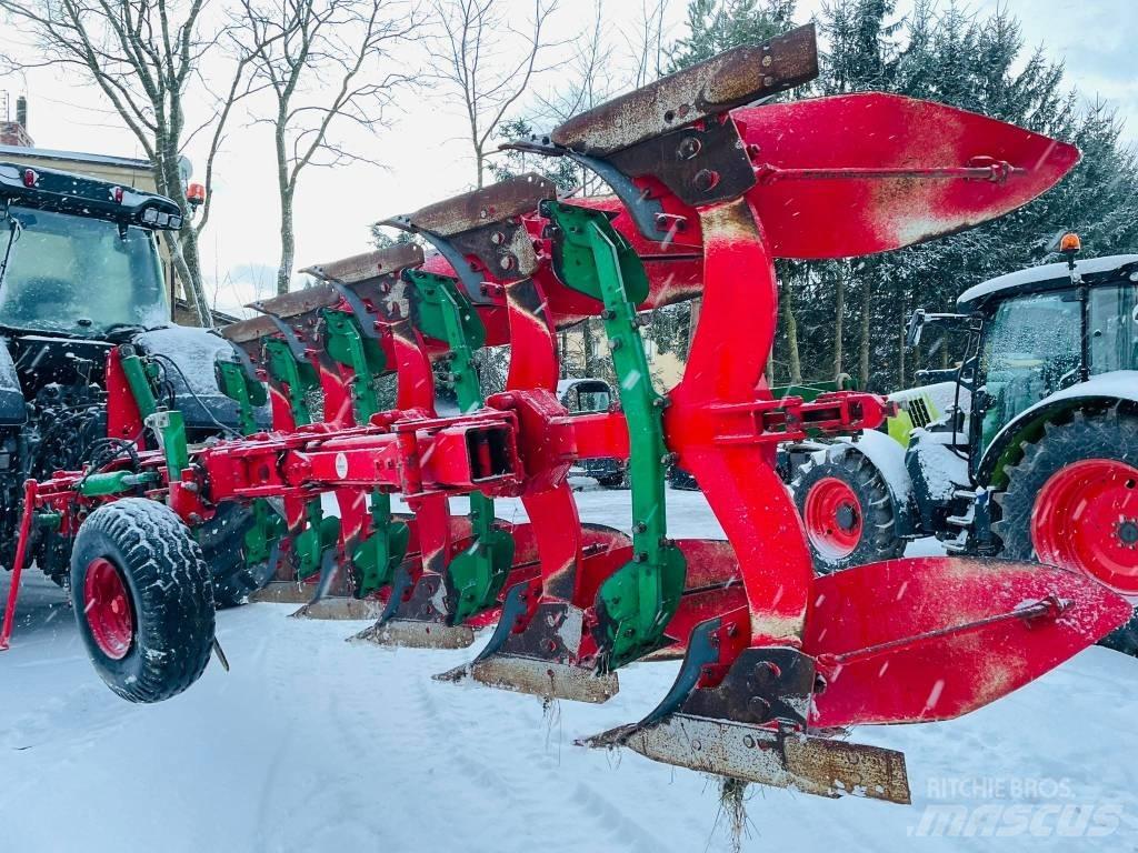 Unia Vario Reversible ploughs
