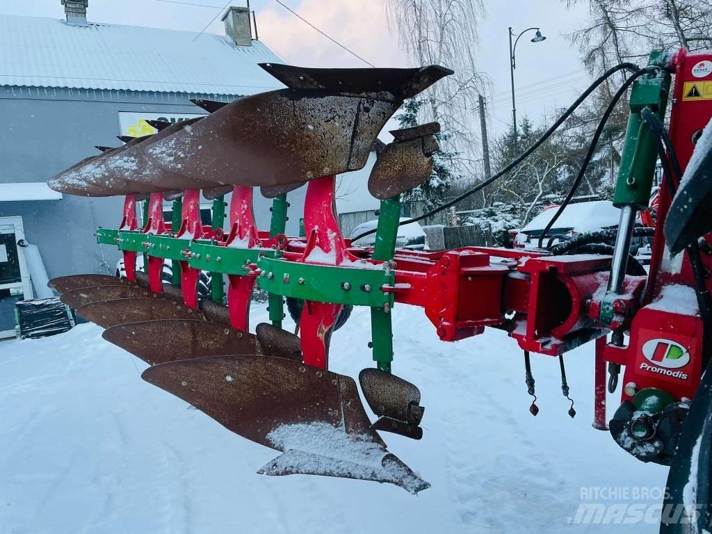 Unia Vario Reversible ploughs