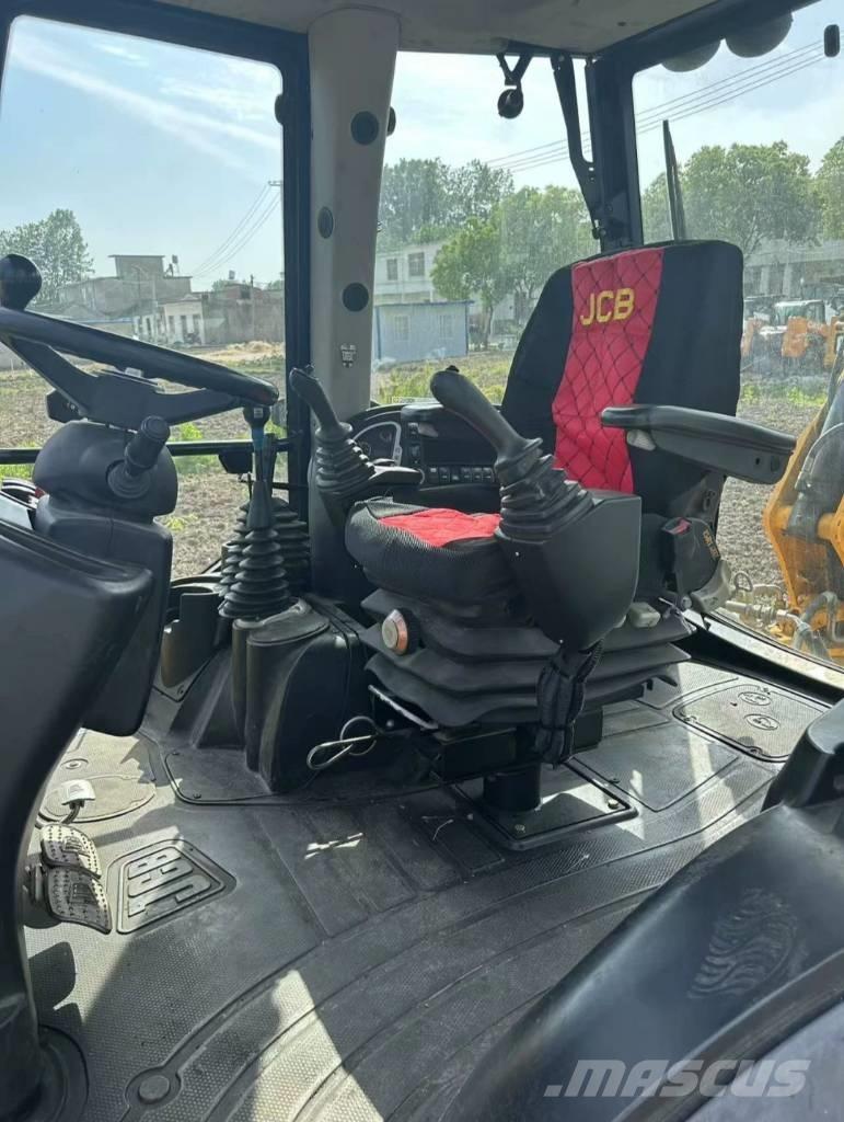 JCB 4 CX Backhoe loaders