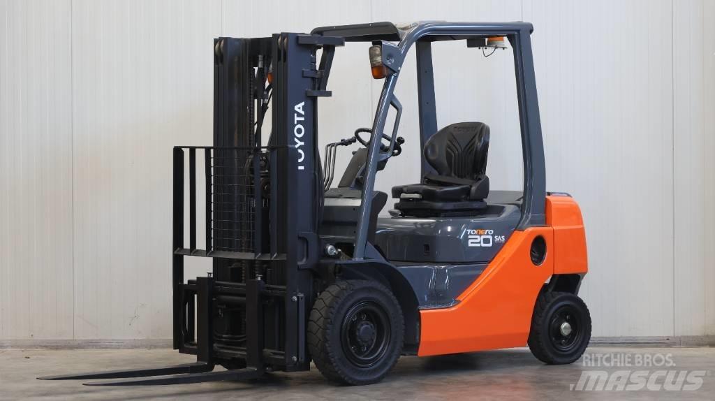 Toyota 8 FDF 20 Diesel trucks