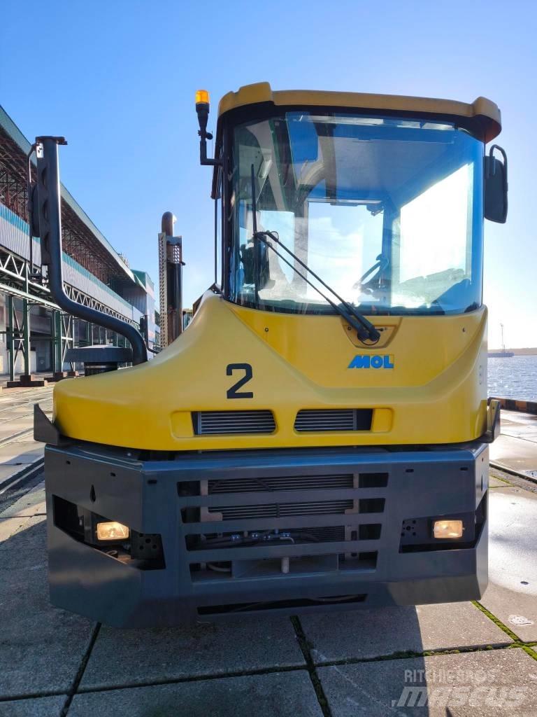 MOL RM255 Terminal tractors