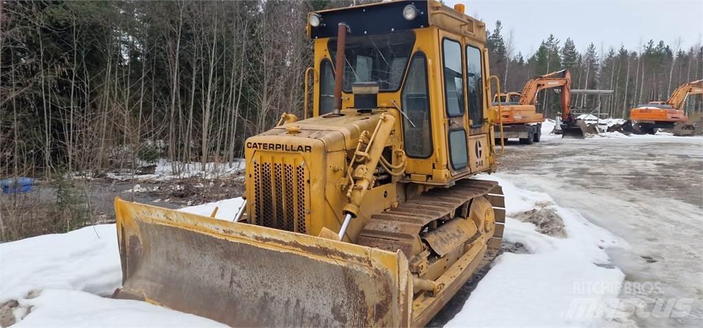 CAT D4E Crawler dozers