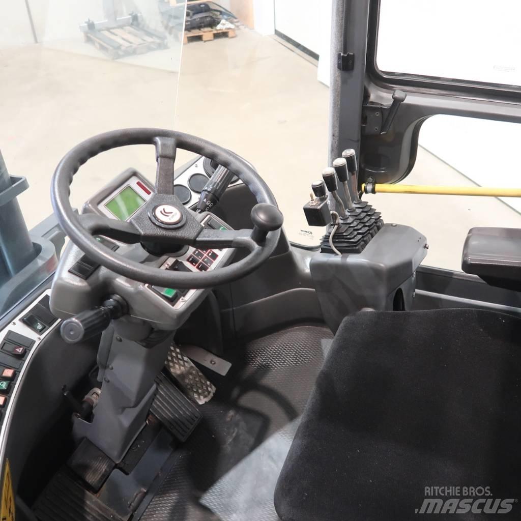Kalmar DCE80-6 Diesel trucks