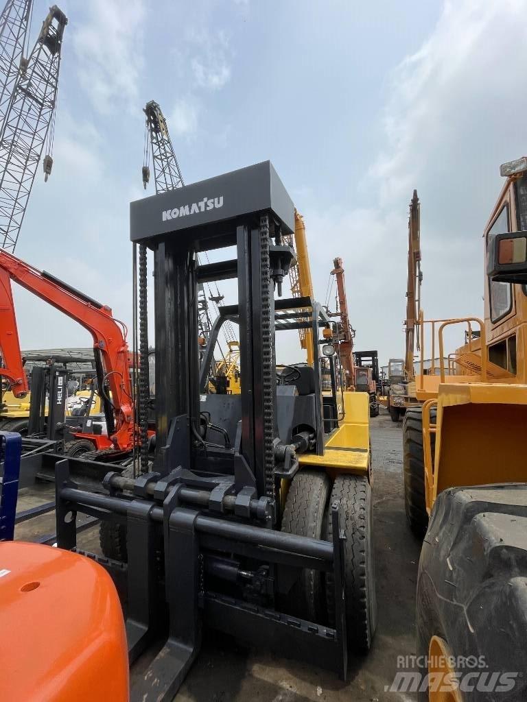 Komatsu 15 ton Diesel trucks