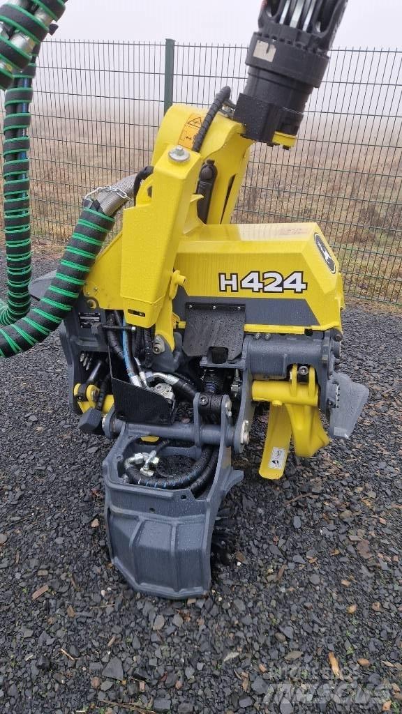 John Deere H424 Delimbers