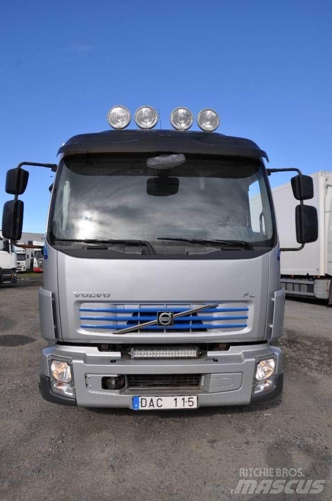 Volvo FL240 4X2 Temperature controlled trucks