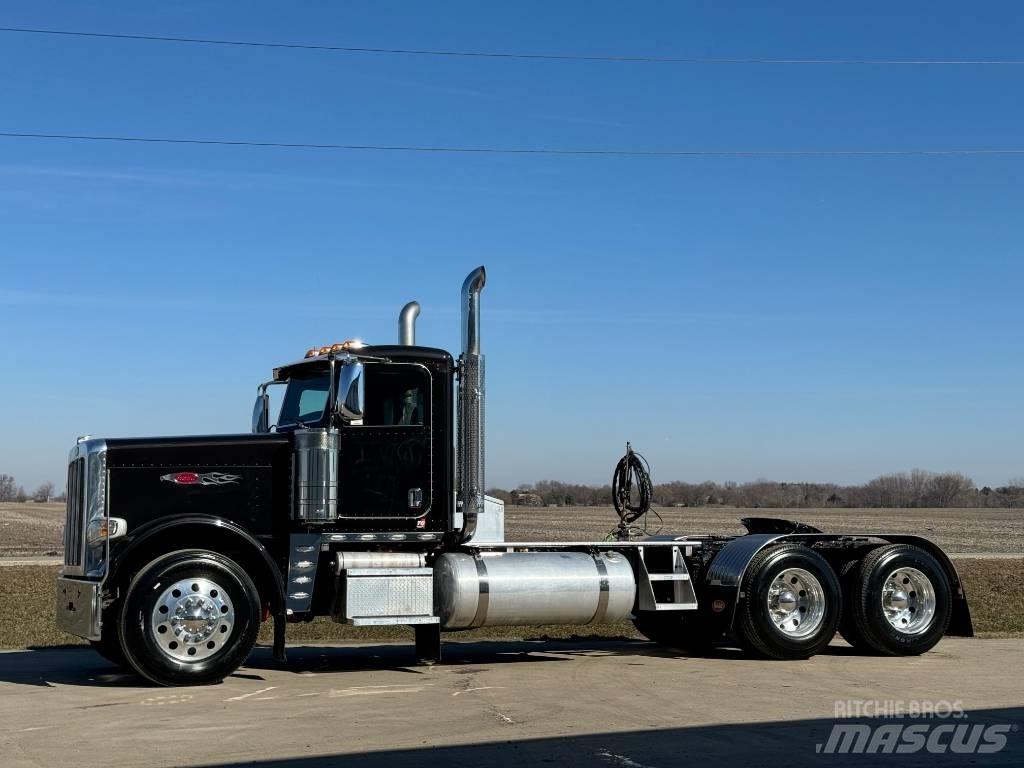 Peterbilt 389 Tractor Units