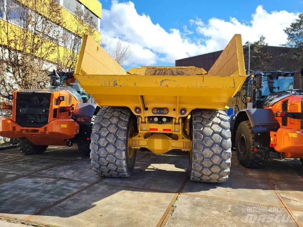 Bell B30E 4x4 Articulated Dump Trucks (ADTs)