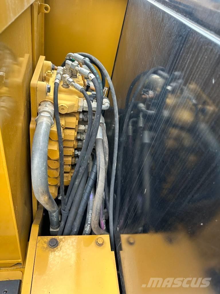 CAT 306 Mini excavators < 7t (Mini diggers)