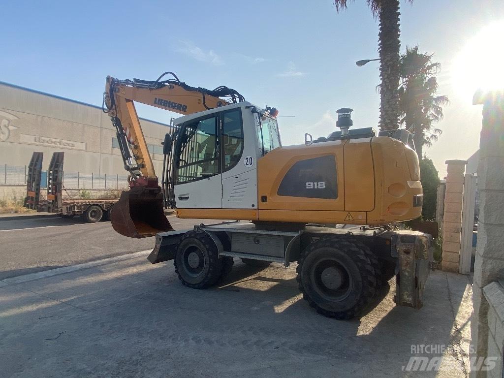 Liebherr A918 Wheeled excavators