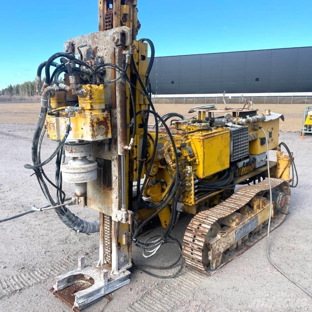 Klemm MR704 Piling rigs