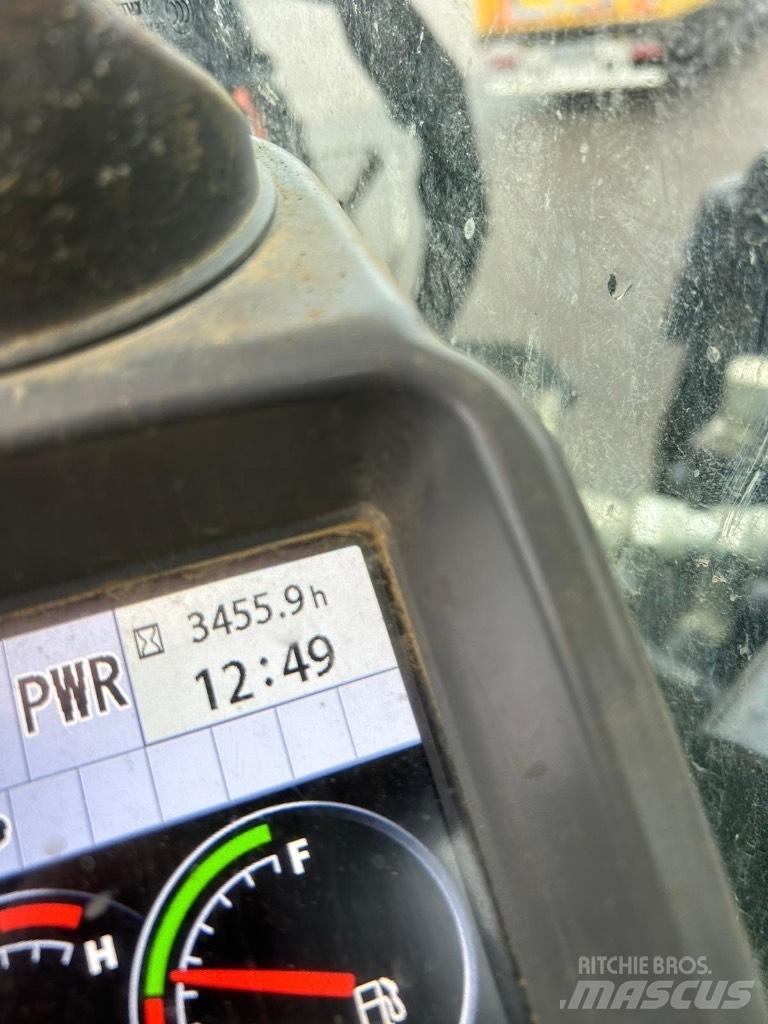 Hitachi ZX85 USB-6 Midi excavators  7t - 12t