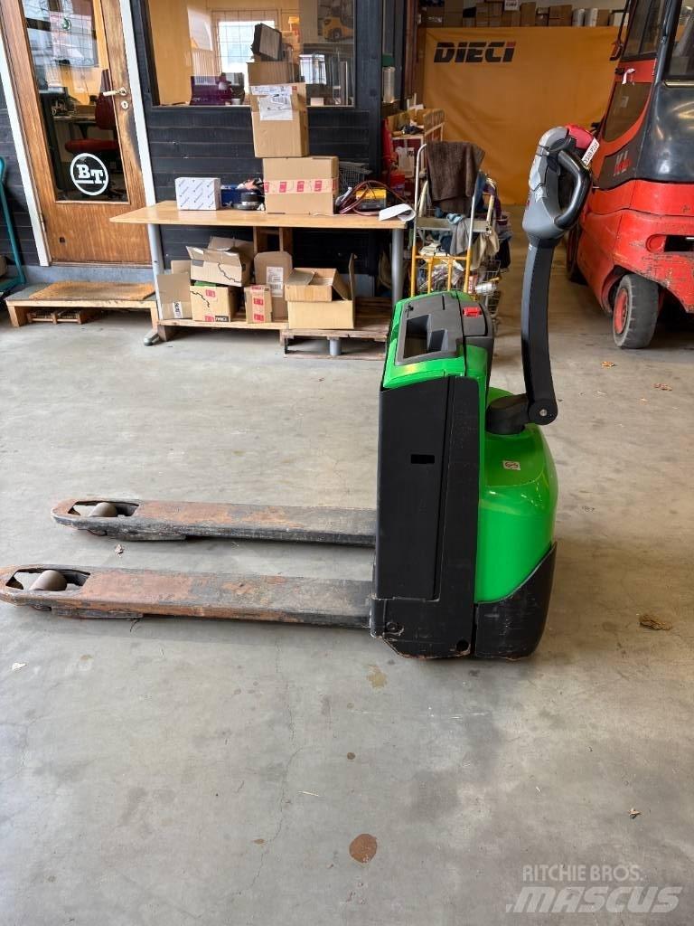 Cesab P 214 Low lifter