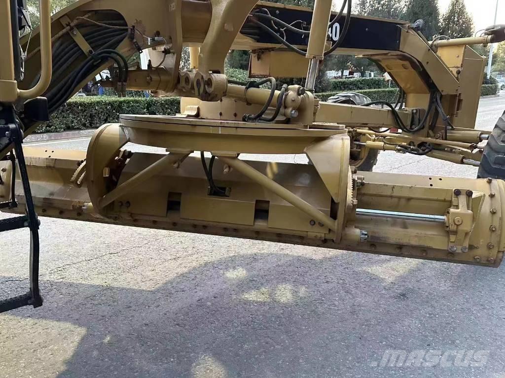 CAT 140 GC Graders