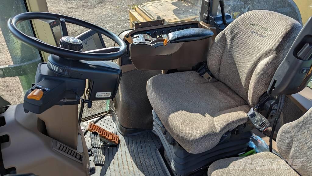 John Deere 8530 Tractors