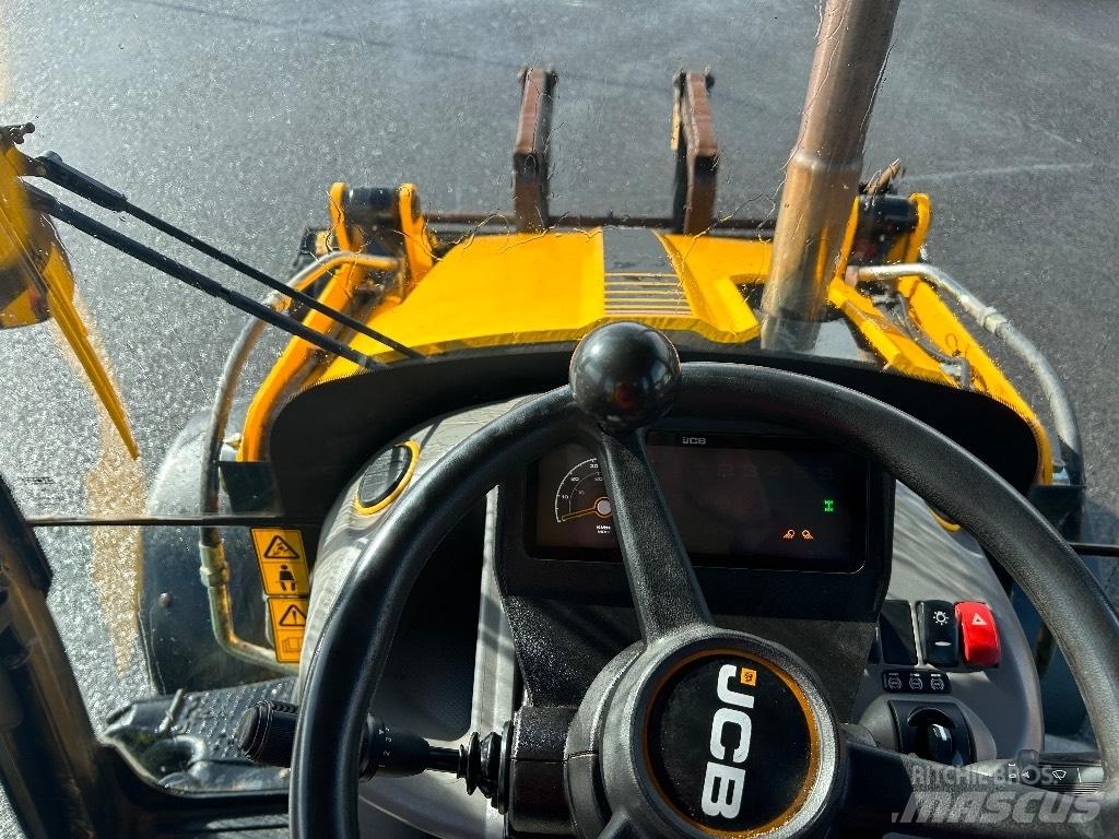 JCB 3CX 81kW / 108 BHP Backhoe loaders