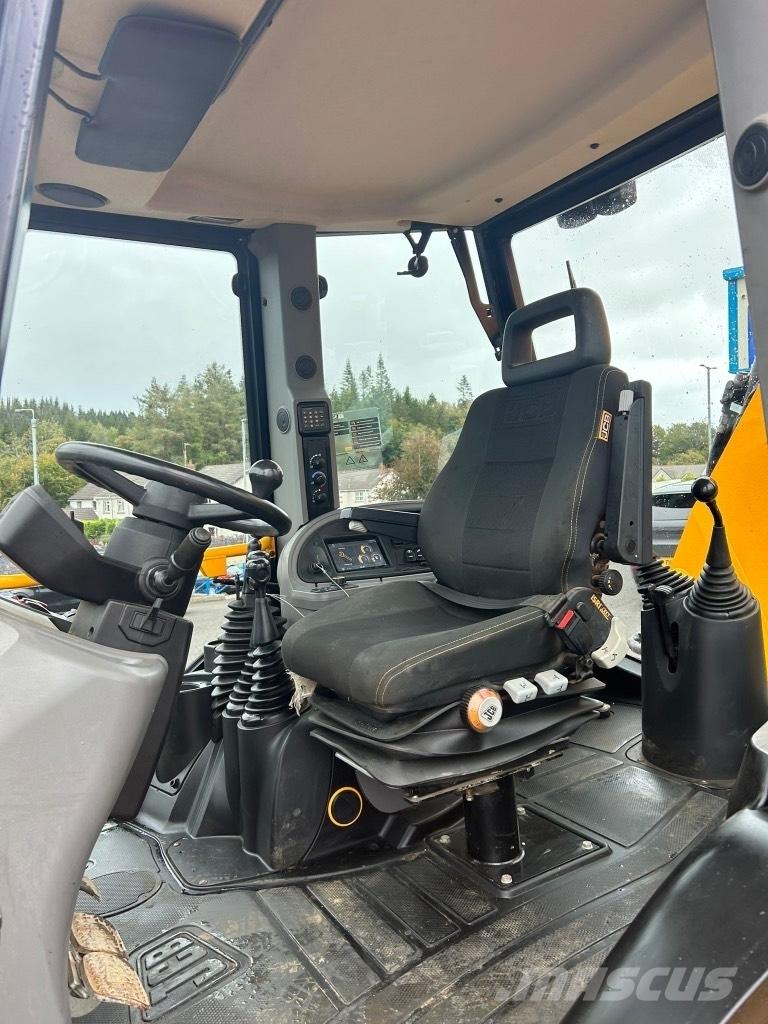 JCB 3CX 81kW / 108 BHP Backhoe loaders